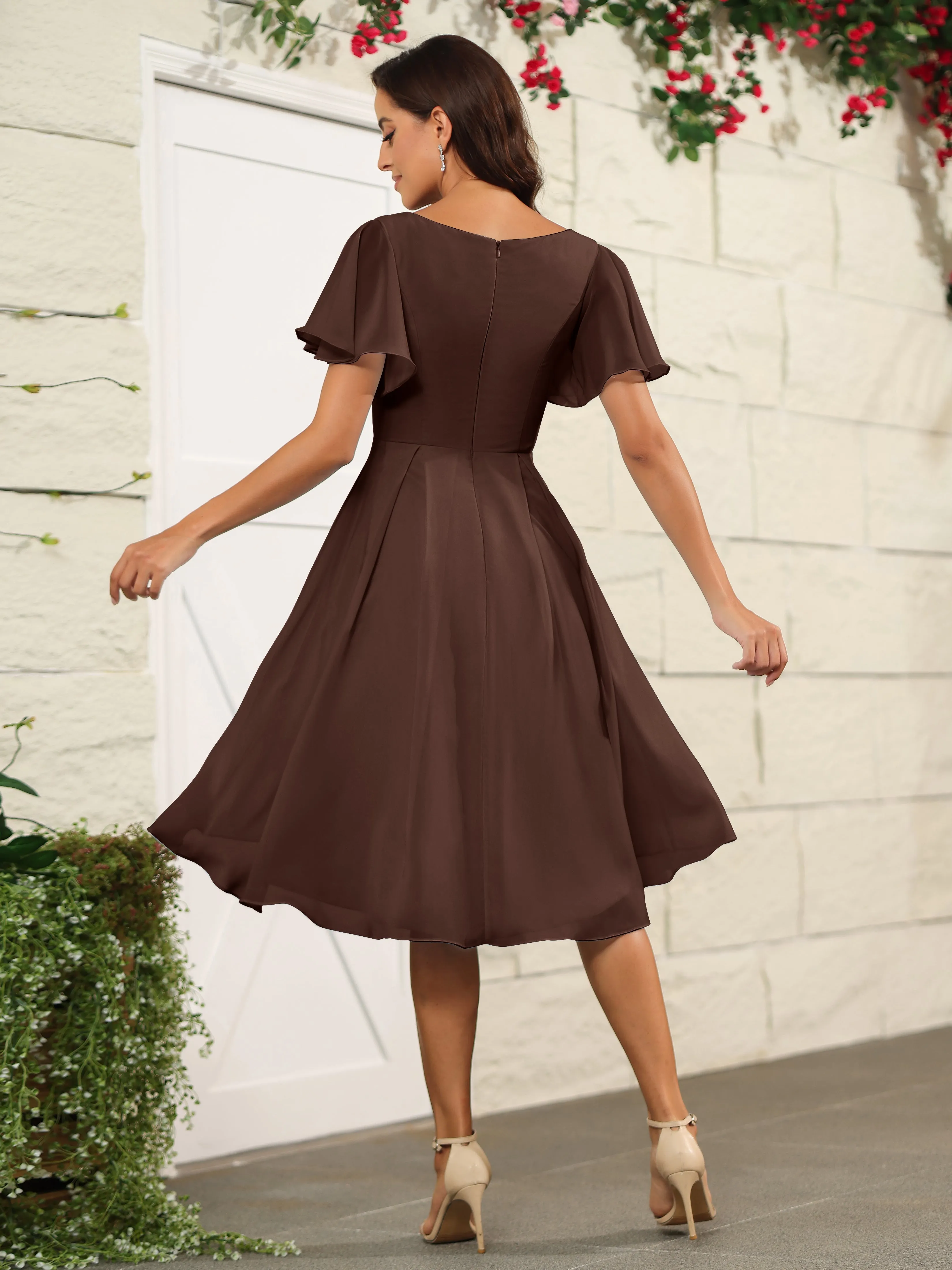 Short Sleeves Chiffon V Neck Knee Length Bridesmaid Dresses